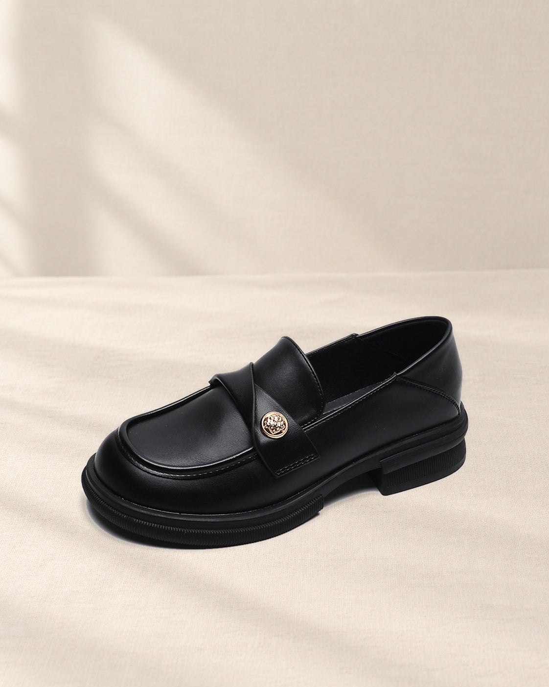 Mocassin noir plateforme pour femme